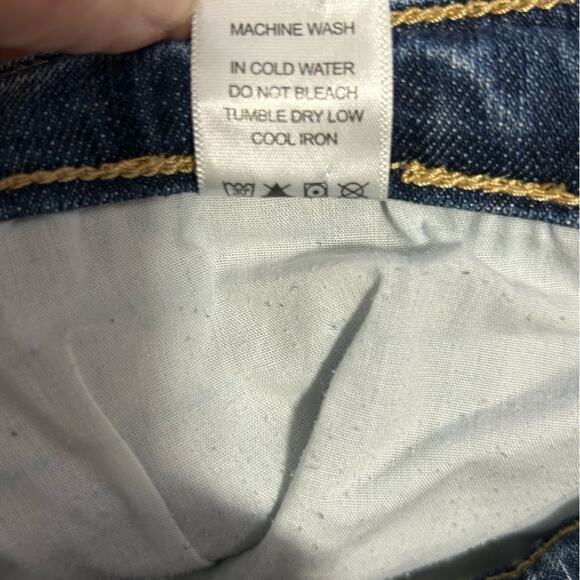 Judy Blue Hi-Rise Destroyed Boyfriend Jeans Size 5/27 | Light Wash Distressed - Picture 11 of 12